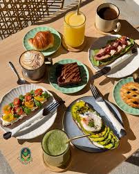 Mesa de brunch en Cafeteras